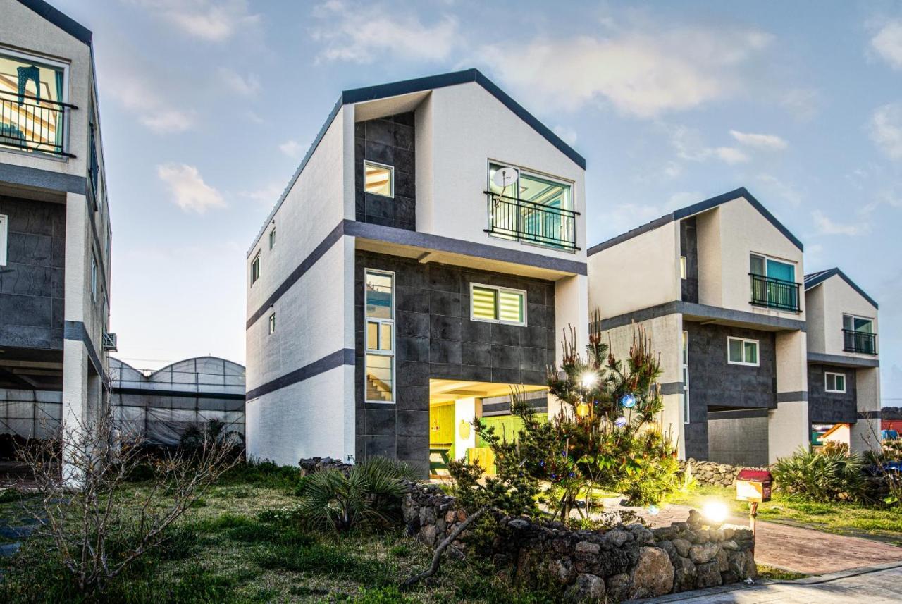 Haevichi Private Pension Seogwipo Exterior photo