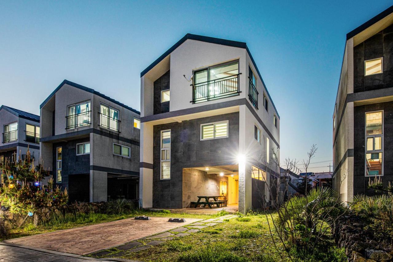 Haevichi Private Pension Seogwipo Exterior photo